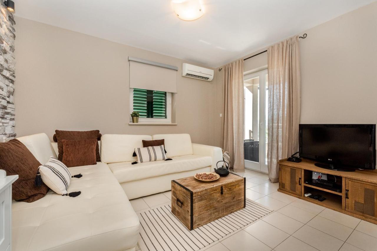 Apartment Cami -Stylish Apartment With A Beautiful Seaview ラバック エクステリア 写真